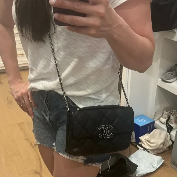 Chanel black Hampton mini flap - Picture 7 of 11